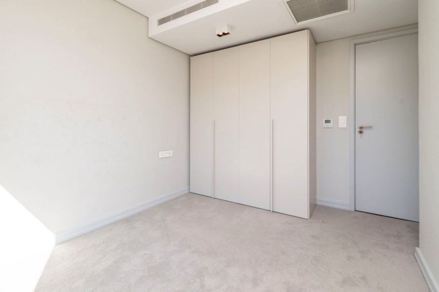 To Let 1 Bedroom Property for Rent in Sea Point Western Cape